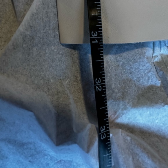 NWT. EXPRESS cream High Waisted Faux Leather Wide Leg Cargo pants in size 14 - Picture 9 of 9